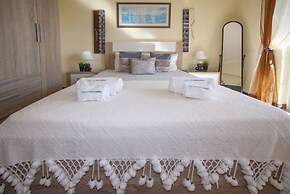 B47 - Walkway Beachview Place