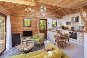 Porthole Log Cabin