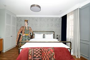 The Blue Fox Hotel