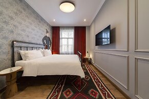 The Blue Fox Hotel