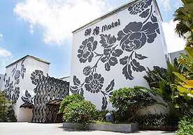 Royal Group Motel Ming Zu Branch
