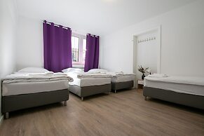 Tolstov-Hotels Convenient 4 Room Apartment