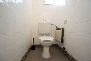 Tolstov-Hotels Convenient 4 Room Apartment