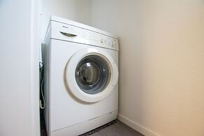 Tolstov-Hotels Convenient 4 Room Apartment