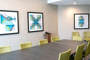 Holiday Inn Express & Suites Brandon by IHG