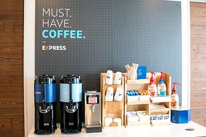 Holiday Inn Express & Suites Brandon by IHG