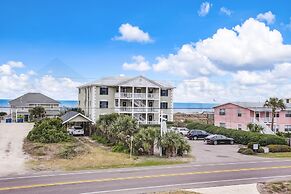 Dog Friendly Home with Ocean View from Balcony by RedAwning