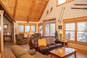 13 In The Pines 3 Bedroom Townhouse by RedAwning