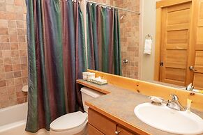 13 In The Pines 3 Bedroom Townhouse by RedAwning