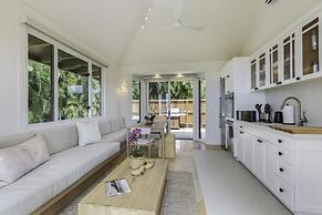 Hale Nanea 1 Bedroom Home by RedAwning