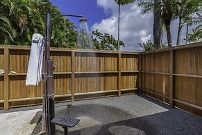 Hale Nanea 1 Bedroom Home by RedAwning