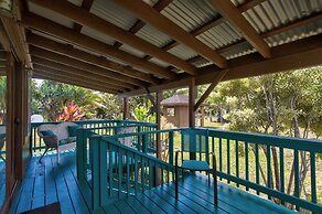 Hale Anuenue Nuku - The Rainbows End 3 Bedroom Home by RedAwning