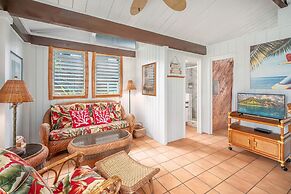 Niulani Lanikai - Kauai Beach House 4 Bedroom Home by RedAwning