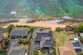Niulani Lanikai - Kauai Beach House 4 Bedroom Home by RedAwning