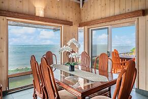 Niulani Lanikai - Kauai Beach House 4 Bedroom Home by RedAwning