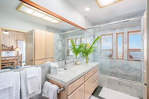 Niulani Lanikai - Kauai Beach House 4 Bedroom Home by RedAwning