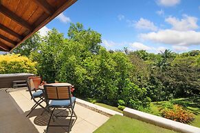 Kapiolani - As Seen On Hgtv 3 Bedroom Home by RedAwning