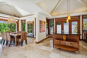 Kapiolani - As Seen On Hgtv 3 Bedroom Home by RedAwning