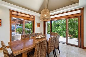 Kapiolani - As Seen On Hgtv 3 Bedroom Home by RedAwning
