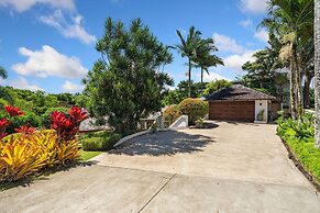 Kapiolani - As Seen On Hgtv 3 Bedroom Home by RedAwning