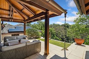 Kapiolani - As Seen On Hgtv 3 Bedroom Home by RedAwning