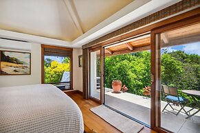 Kapiolani - As Seen On Hgtv 3 Bedroom Home by RedAwning
