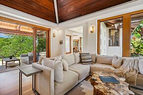 Kapiolani - As Seen On Hgtv 3 Bedroom Home by RedAwning