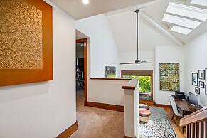 Kapiolani - As Seen On Hgtv 3 Bedroom Home by RedAwning