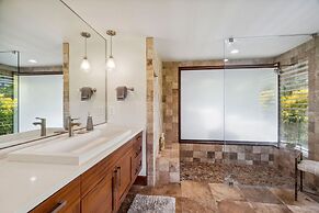 Kapiolani - As Seen On Hgtv 3 Bedroom Home by RedAwning