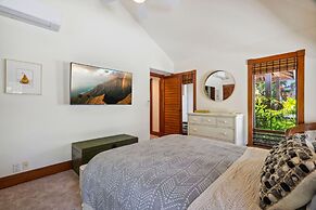 Kapiolani - As Seen On Hgtv 3 Bedroom Home by RedAwning