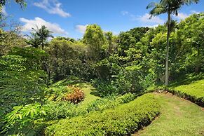 Kapiolani - As Seen On Hgtv 3 Bedroom Home by RedAwning