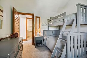 Kapiolani - As Seen On Hgtv 3 Bedroom Home by RedAwning