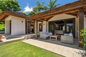 Kapiolani - As Seen On Hgtv 3 Bedroom Home by RedAwning