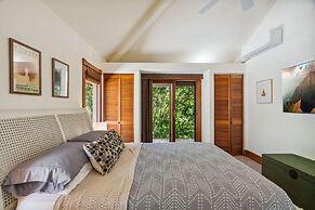 Kapiolani - As Seen On Hgtv 3 Bedroom Home by RedAwning