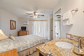 Maui Sunset B110 1 Bedroom Condo by RedAwning