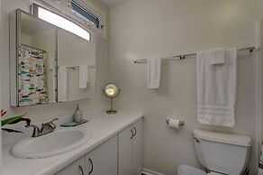 Hilo Hale Kaumana 3 Bedroom Home by RedAwning