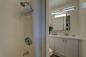 Hilo Hale Kaumana 3 Bedroom Home by RedAwning