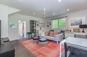 Hanalei Beachfront 2 Bedroom Home by RedAwning