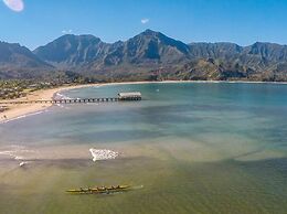 Hanalei Beachfront 2 Bedroom Home by RedAwning