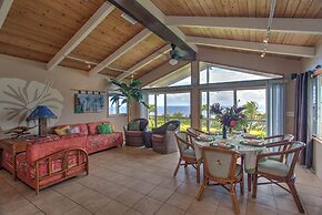 Hale Hamakua 3 Bedroom Home by RedAwning