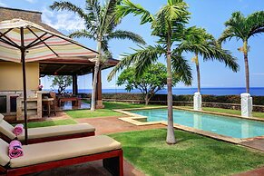 Aloha Spirit Maui 2 Bedroom Home by RedAwning