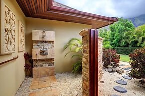 Aloha Spirit Maui 2 Bedroom Home by RedAwning