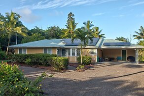 Hale O Makani 3 Bedroom Home by RedAwning