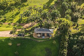 Hale Lani 1 Bedroom Home by RedAwning