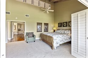 Huaka Mahina 4 Bedroom Home by RedAwning