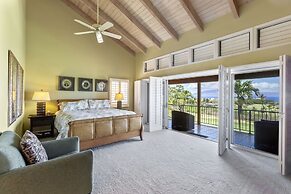 Huaka Mahina 4 Bedroom Home by RedAwning