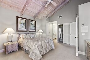 Huaka Mahina 4 Bedroom Home by RedAwning