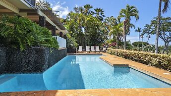 Huaka Mahina 4 Bedroom Home by RedAwning