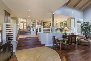 Huaka Mahina 4 Bedroom Home by RedAwning