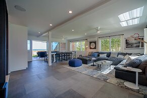 Hanalei Beachfront 3 Bedroom Home by RedAwning